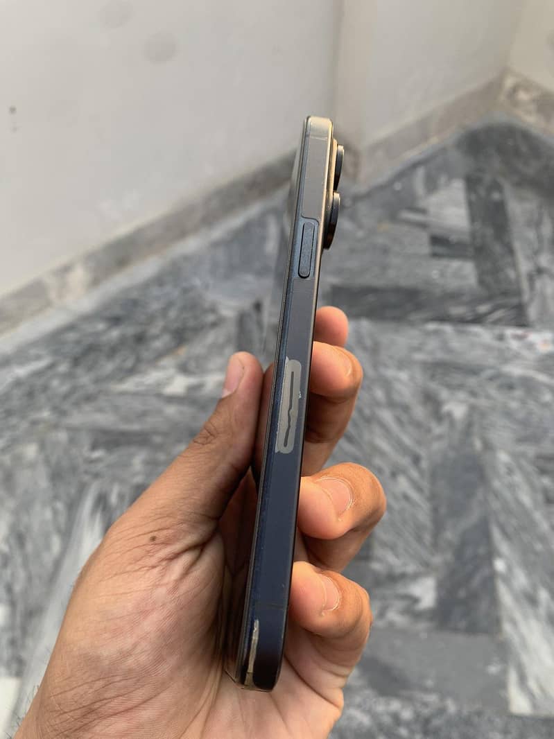 iphone 15 pro max 5