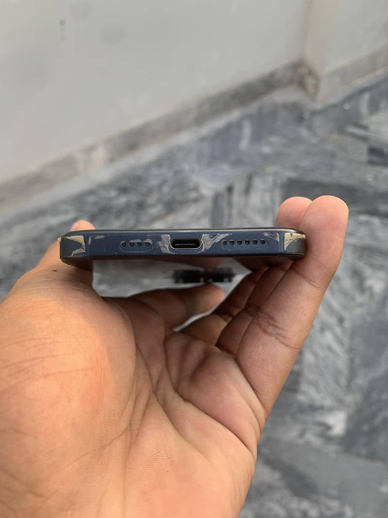 iphone 15 pro max 6