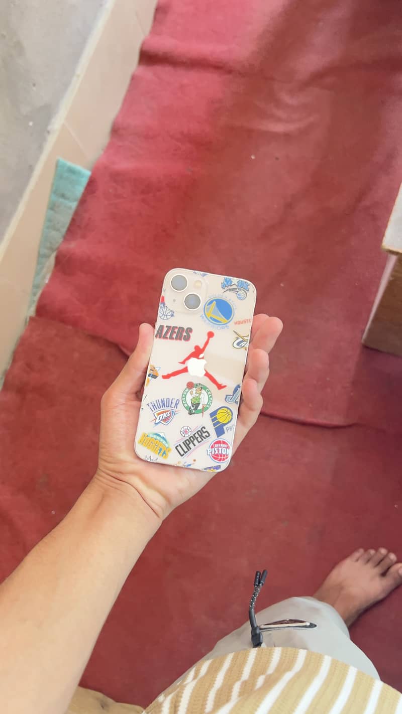 IPHONE 13  0