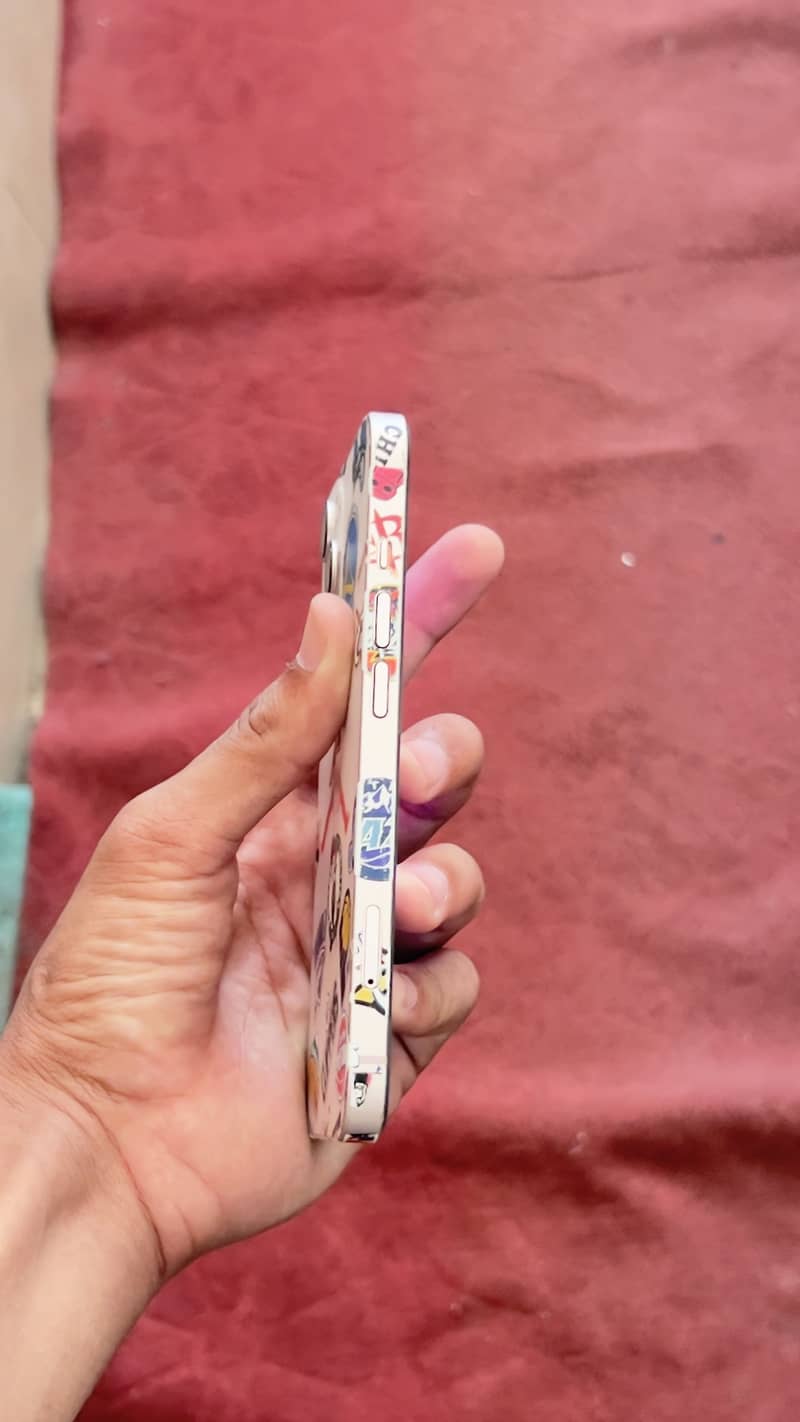 IPHONE 13  2