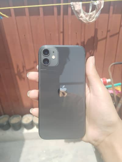 iPhone 11 in good condition, no scratches