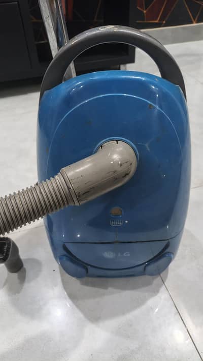 LG vacuum cleaner