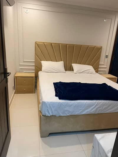 1 Bedroom VIP Full furnish flat per day available in Bahria town Lahore 0300 4561276