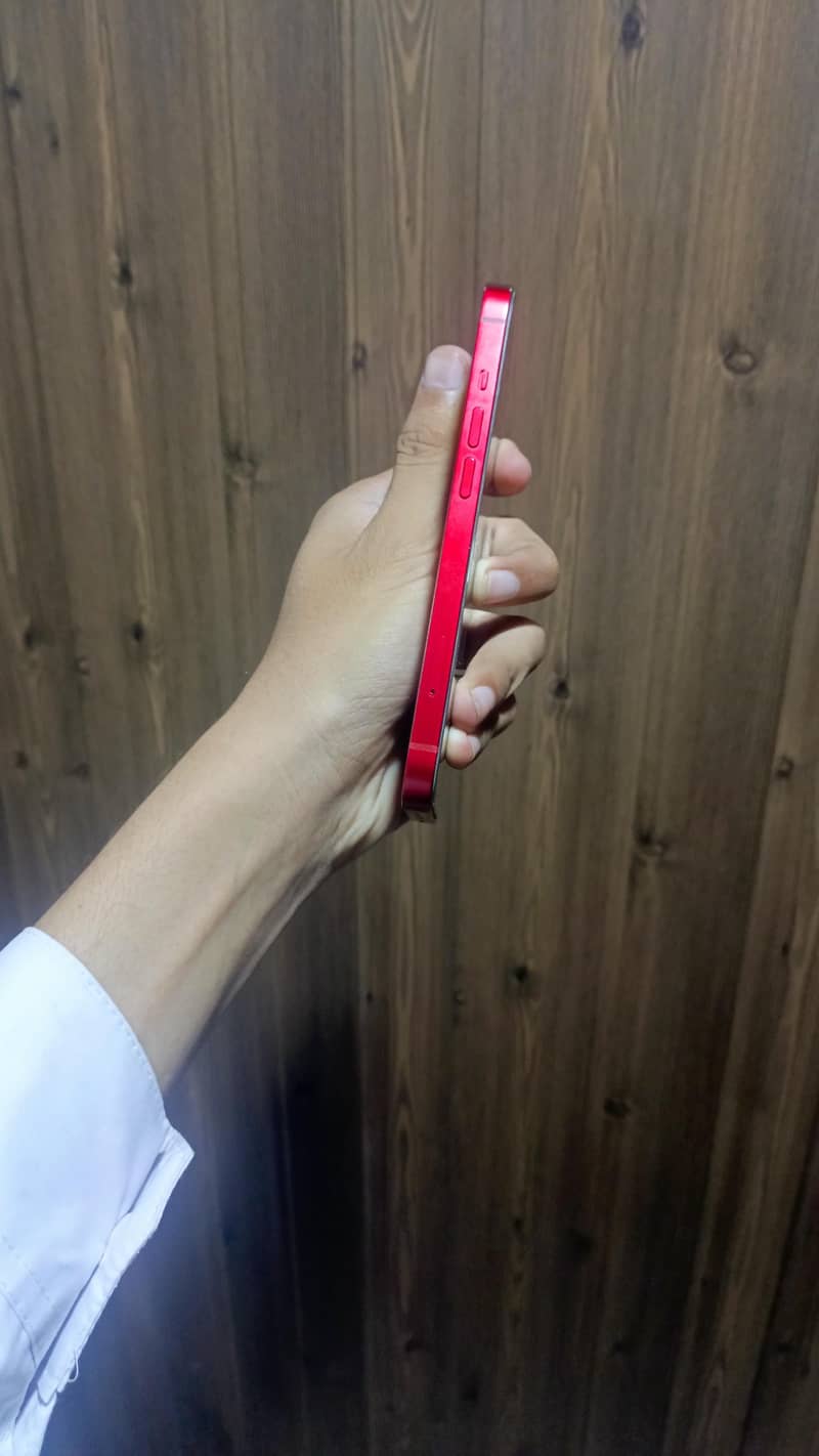 iPhone 13 3