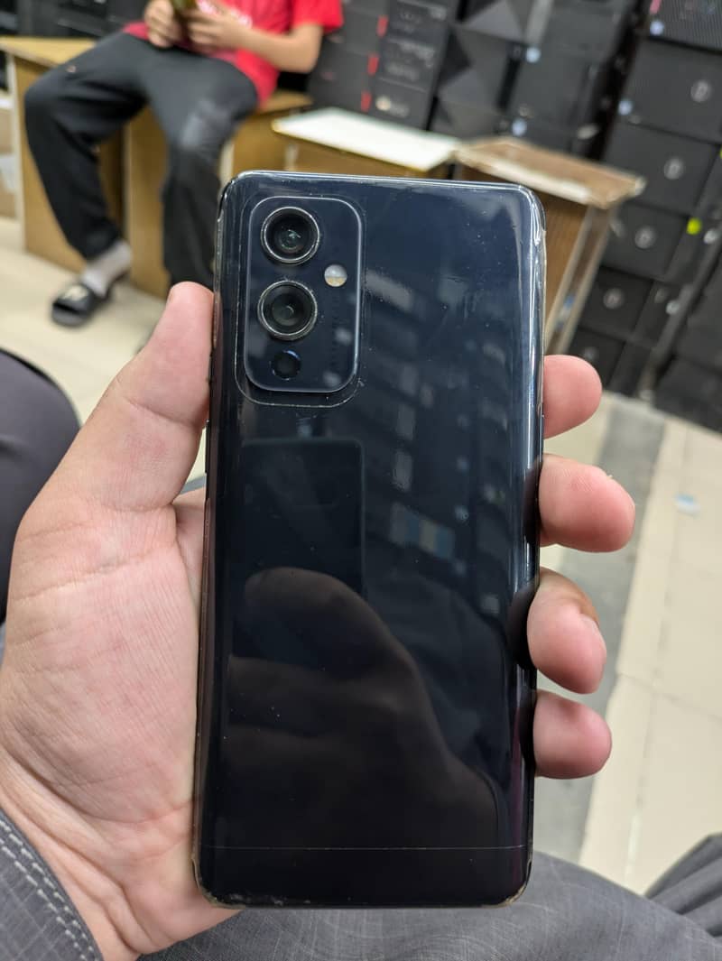 OnePlus 9 5