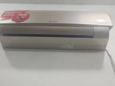 Dawlance Split AC – Excellent Condition | Remote Included