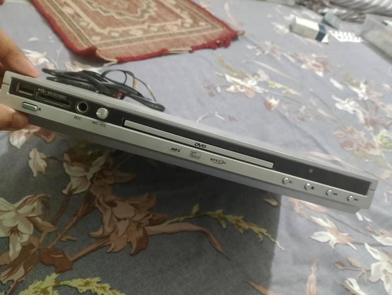 dvd player 1