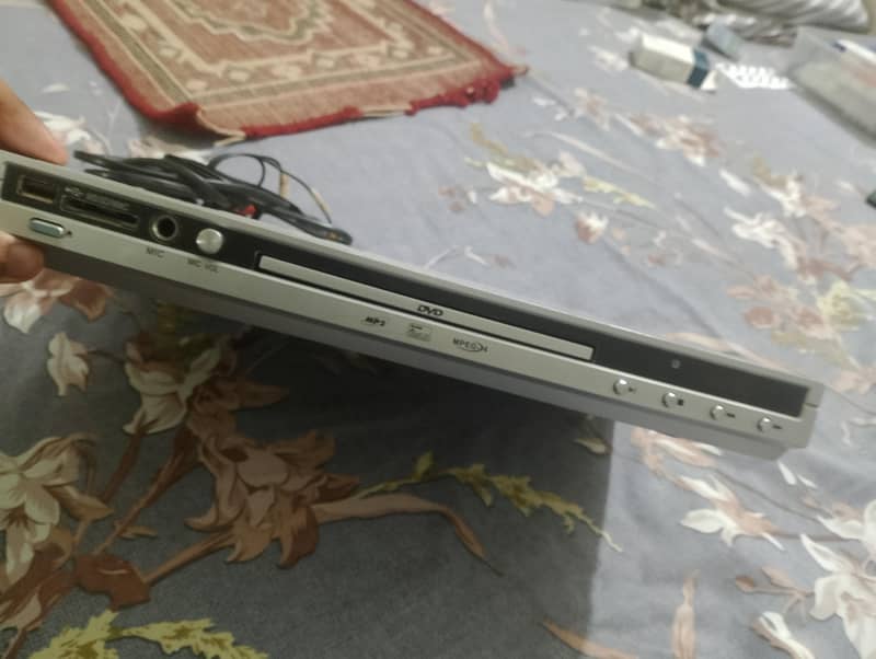 dvd player 3