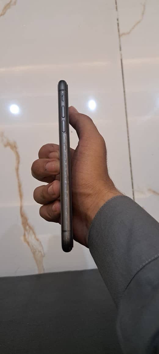 iPhone 11 1
