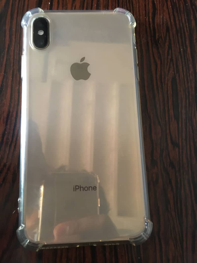 iPhone XS Max 1