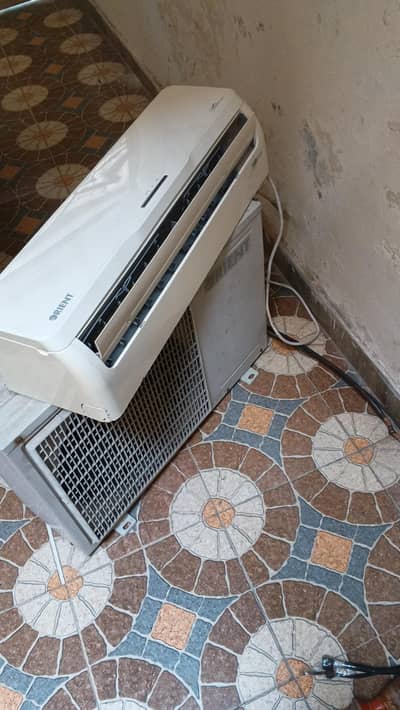 working condition AC one ton