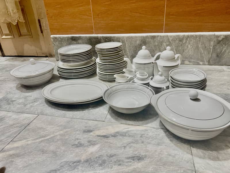 Dinner set 1