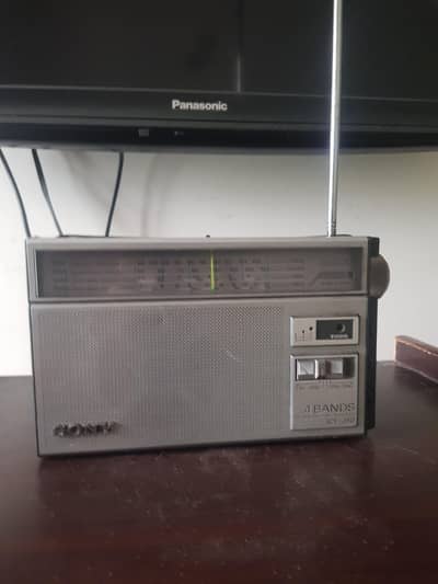 SONY 4 BAND RADIO