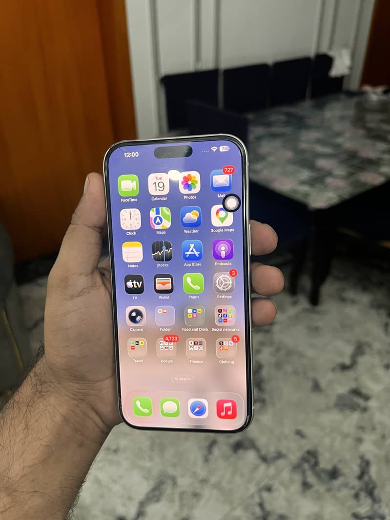 iPhone 17 Pro Max Silver 1