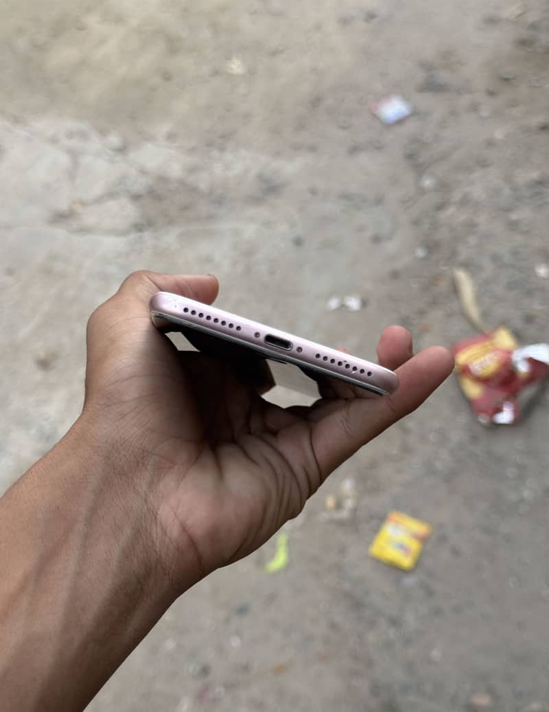 IPHONE 7+ 2