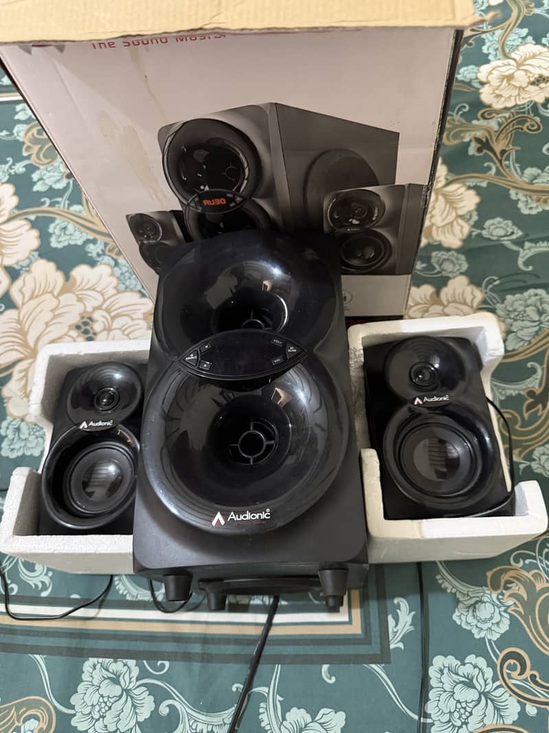 Audionic mega 85 2