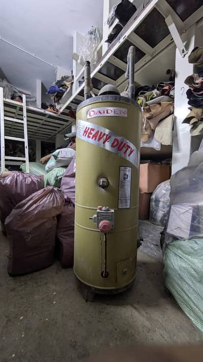 Daiden Heavy Duty Geyser– Barely Used, Excellent Condition