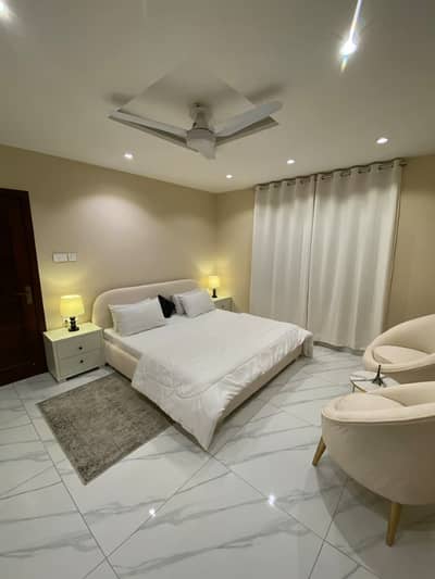 1 Bedroom Luxury Furnished Apartment is Available for Rent in Bahria Town Lahore