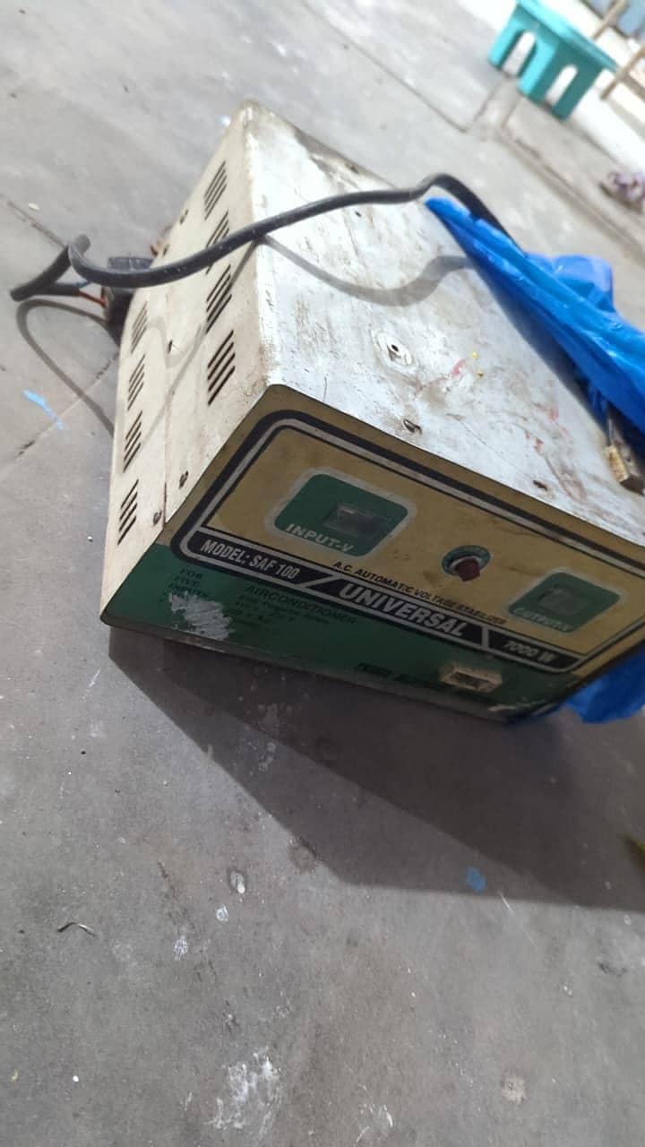 A. C. AUTOMATIC VOLTAGE STABILIZER 0