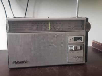 SONY 4 BAND RADIO
