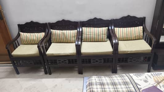 sitting/lounge room chairs