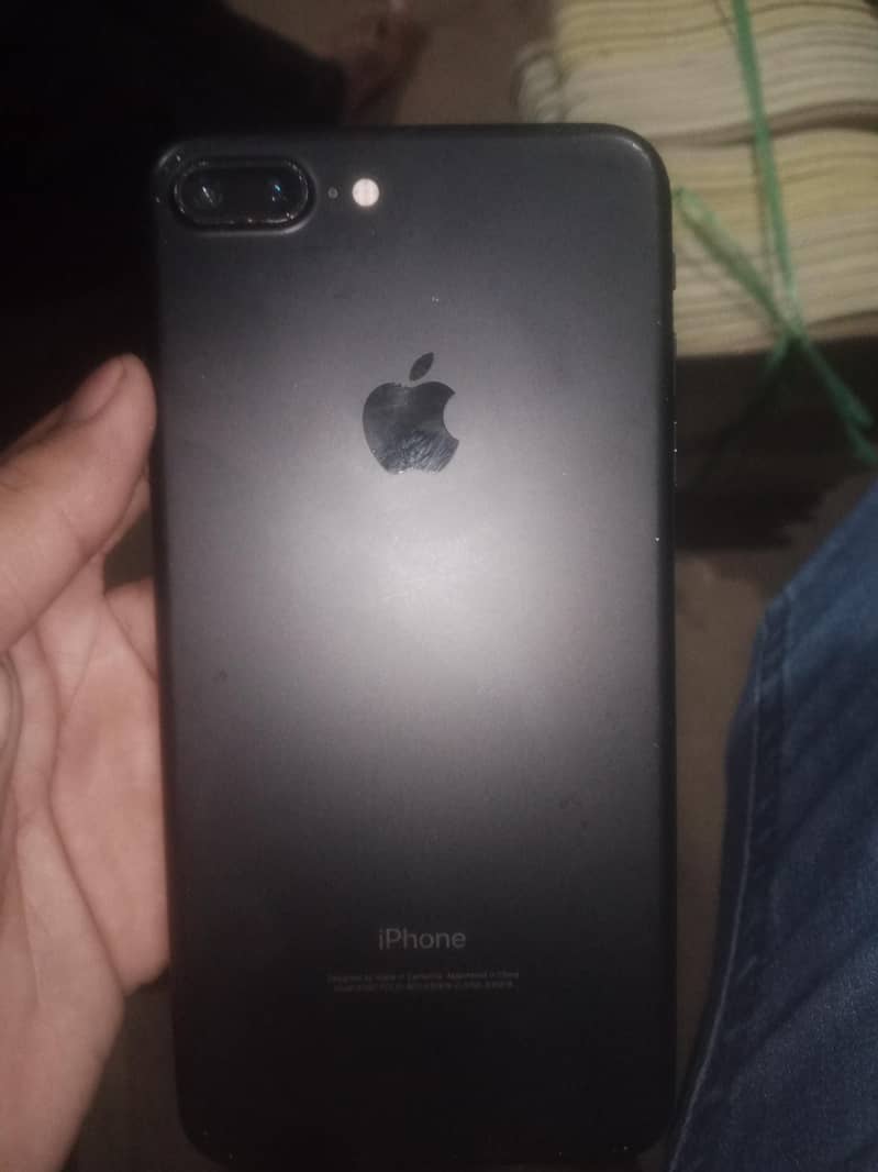 Apple iPhone 7 Plus 2