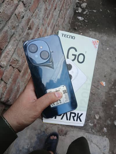 Tecno spark go 1 8/128 full box chrger warnty ma h 03707740600