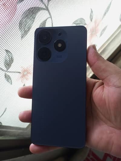 bilkul ok phone  price final ha no barging
