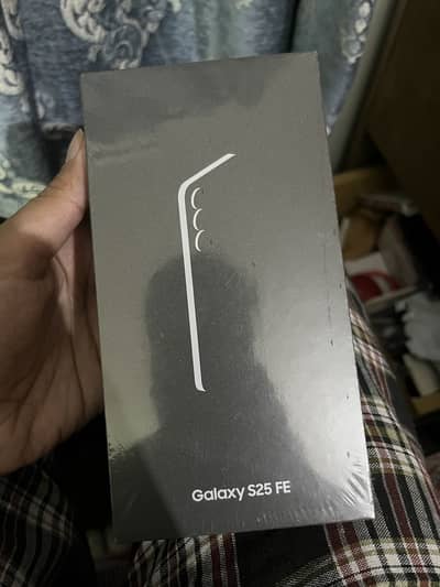 Samsung S25 FE - 8 256 - White - Box Pack Sealed