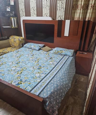 beds side tables