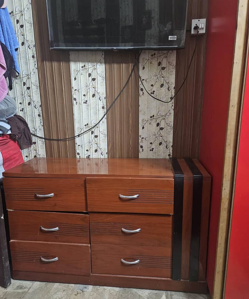 beds side tables 5