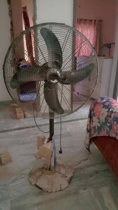 Pasestal Fan