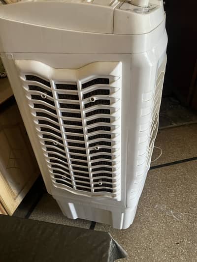 I zone brand cooler almost new