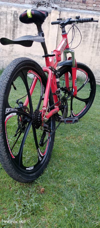 Land Rover Folding  Gear Byicycle   Condition 10/10