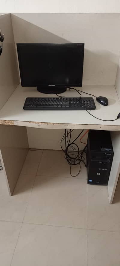 office Chairs, tables, systems, work stations available for office