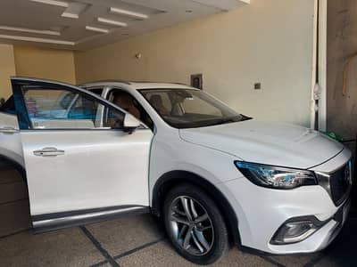 MG HS Trophy full option 2021