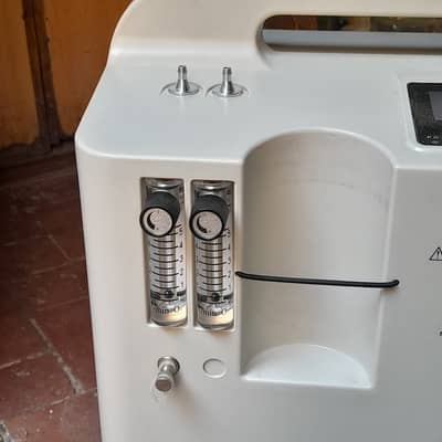 Oxygen concentrators