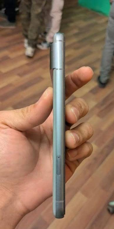 Google pixel 8 1