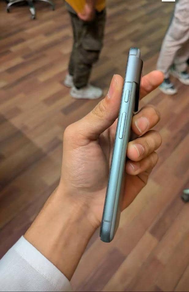 Google pixel 8 3