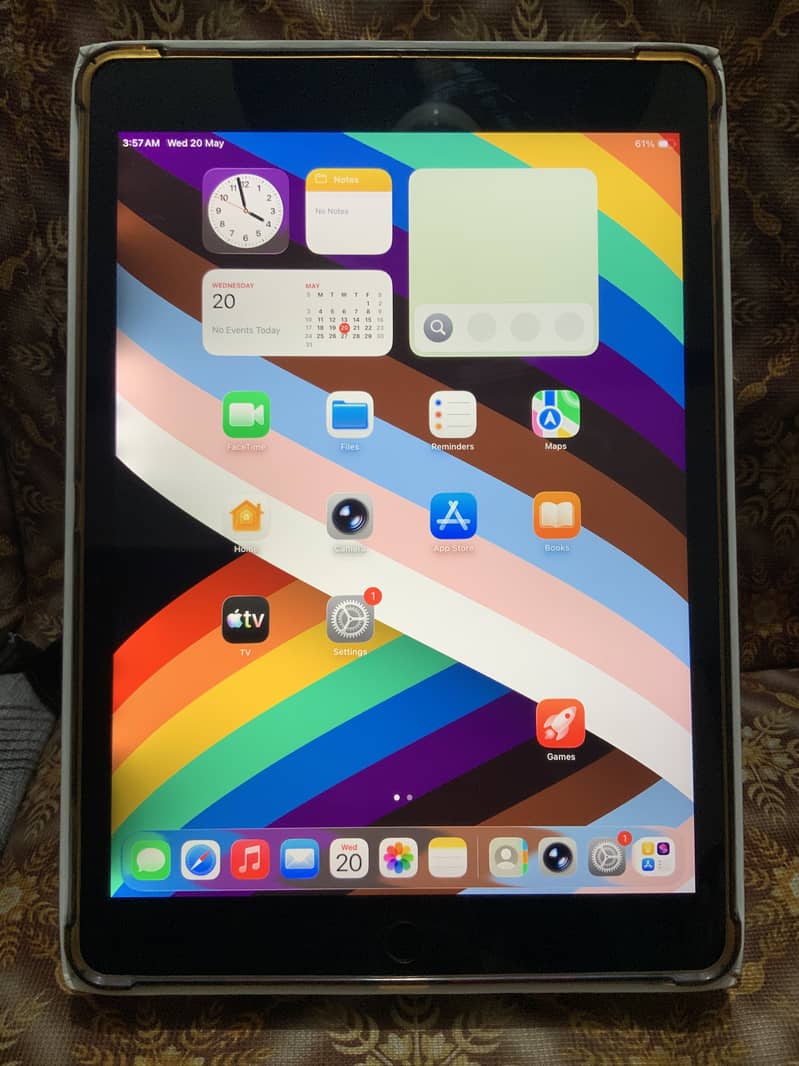 iPad 9 Generation with box 1