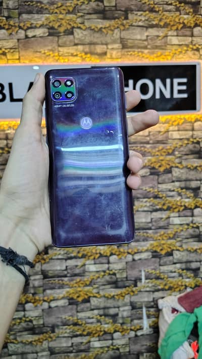 moto one 5g ace 6/128