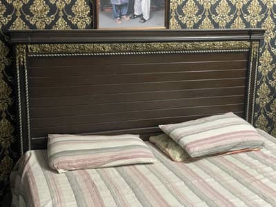 Bed with sides tables
