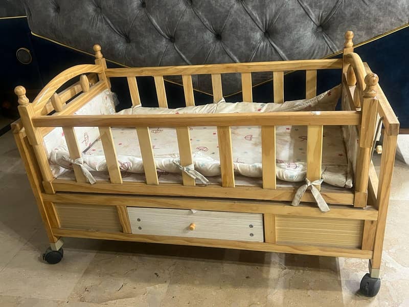 baby cot 1