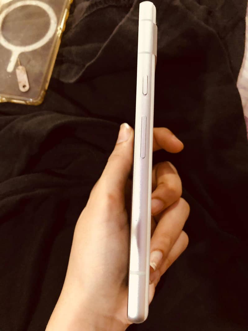 Google pixel 7a Mint condition. 6
