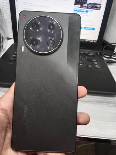 Tecno camon 30