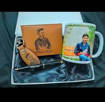 customize photo frame available
