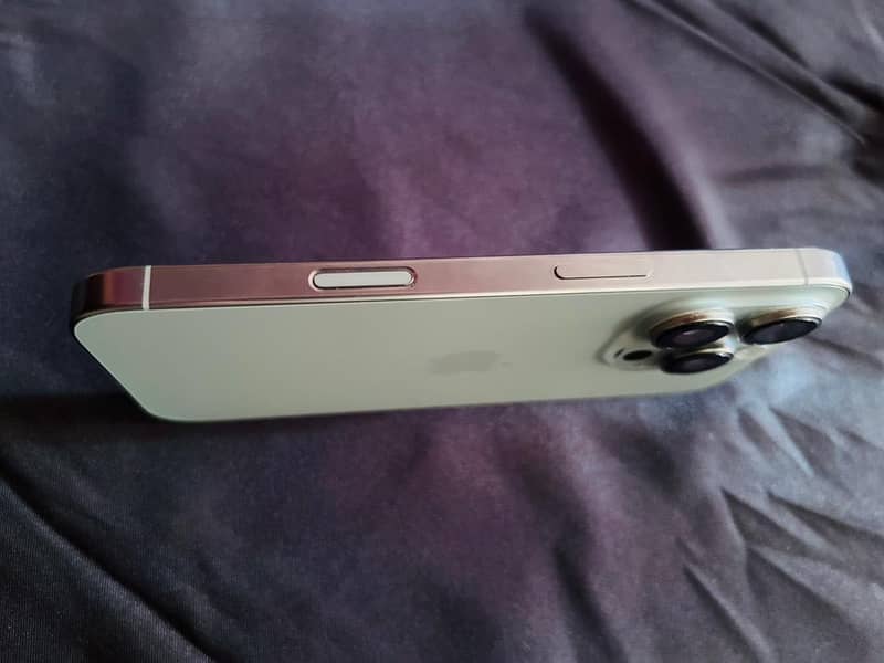 iPhone 16pro 256GB 3