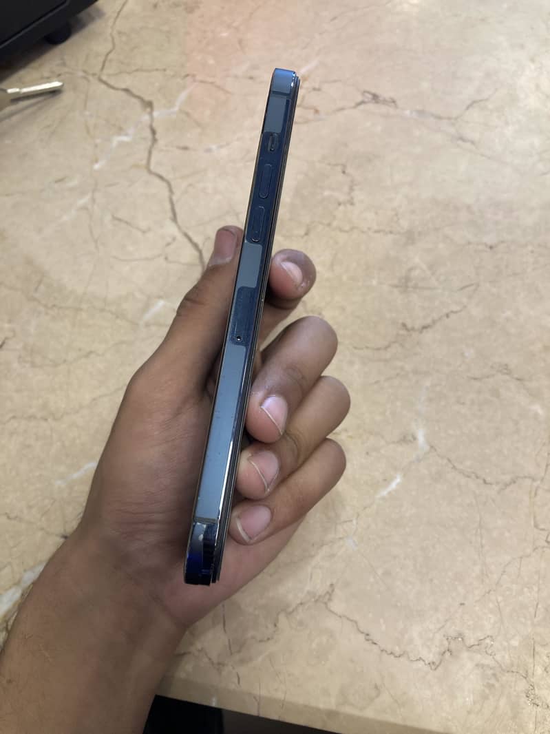 Iphone 12 pro max 1