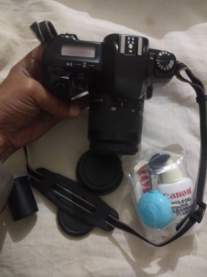 Canon camera EOS. RebelsX. S 1