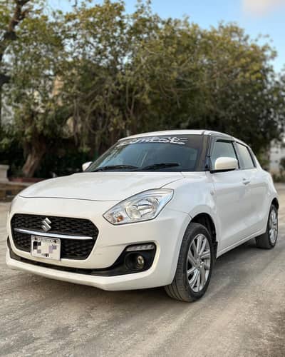 Suzuki Swift GL CVT Model 2022 White full original condition